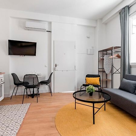 Charming Lucero Apartment Madrid Ngoại thất bức ảnh