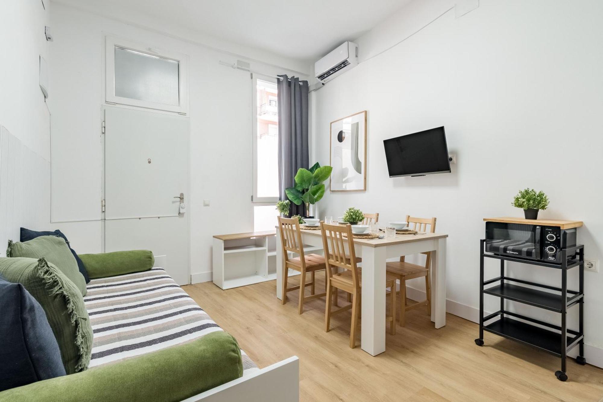 Charming Lucero Apartment Madrid Ngoại thất bức ảnh