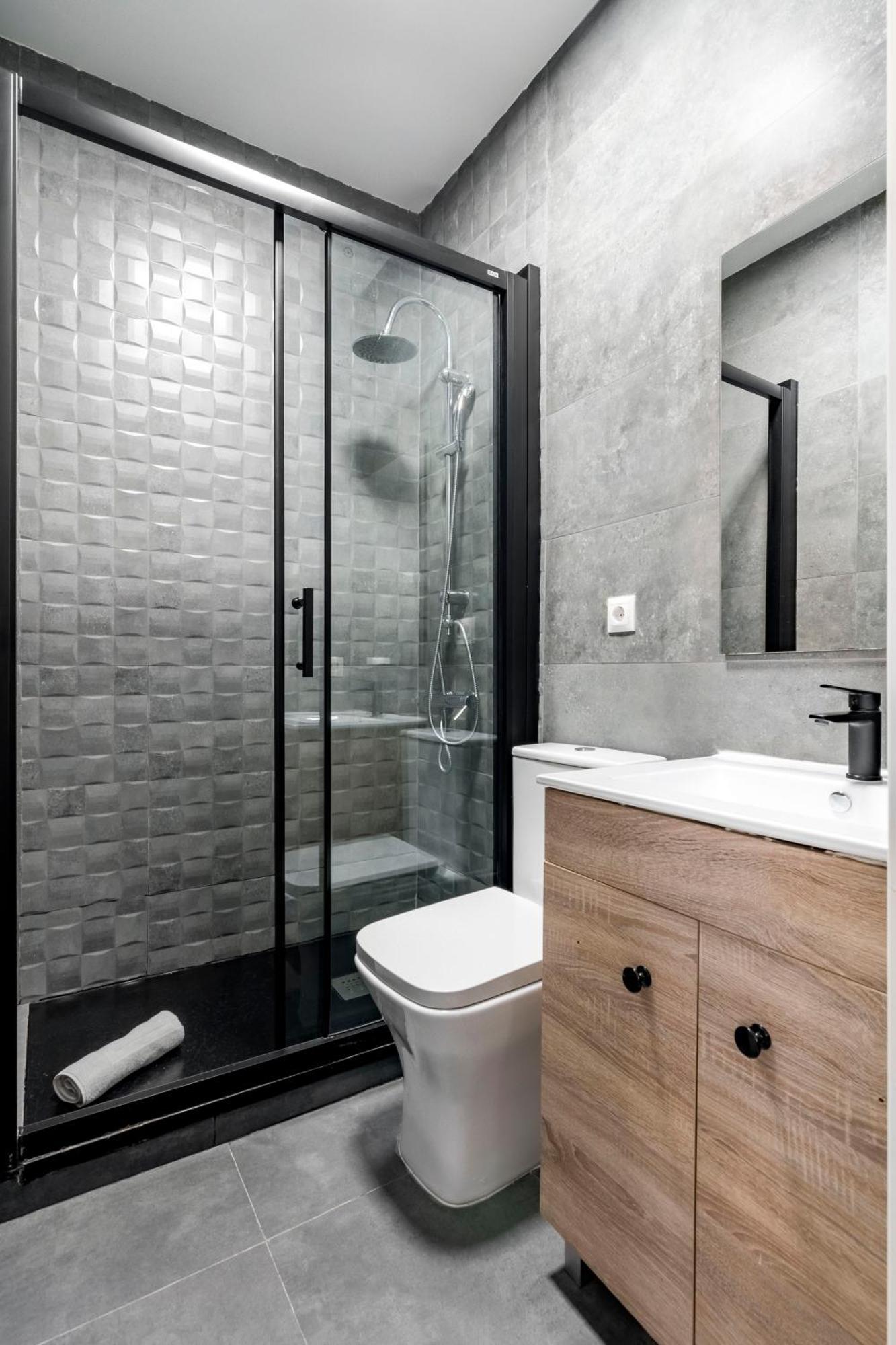 Charming Lucero Apartment Madrid Ngoại thất bức ảnh